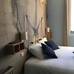 Familial L'ostrei Hotel