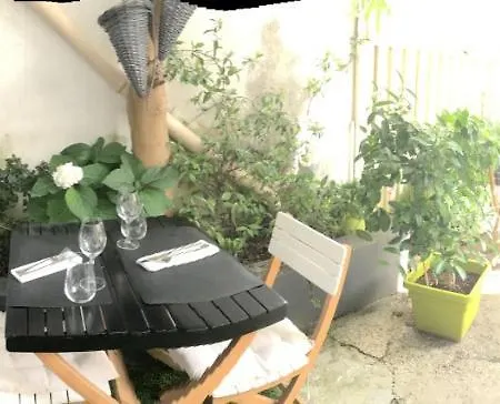 Familial L'ostrei מלון ארסשון